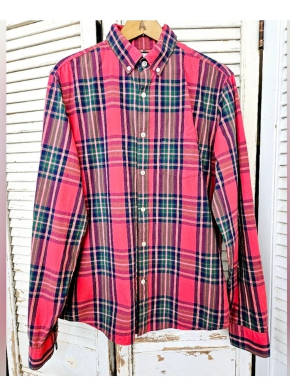 GAP 100% Cotton Red Plaid Button Down Shirt Medium